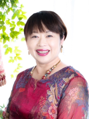 鑑定士 朱音